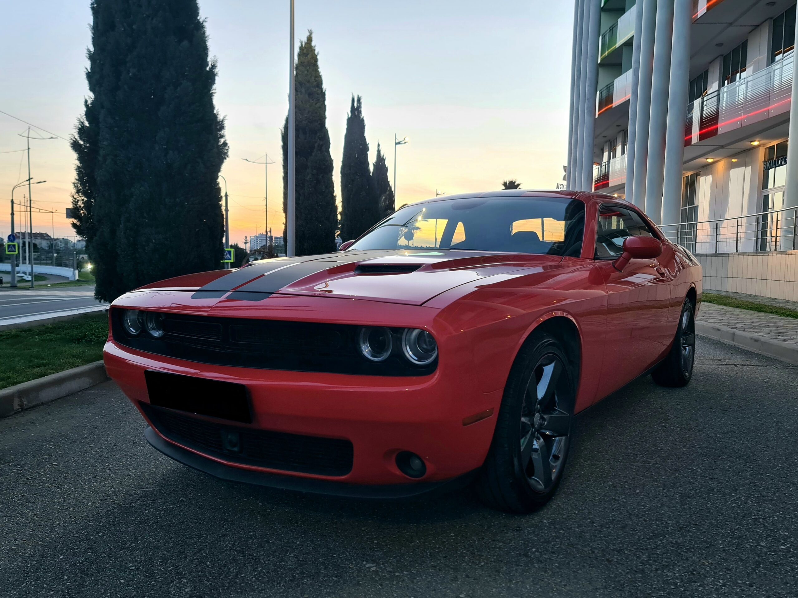 Mustang красный